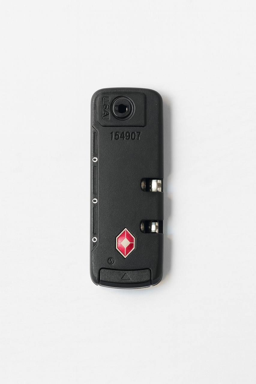 قفل TSA رو کار چمدان